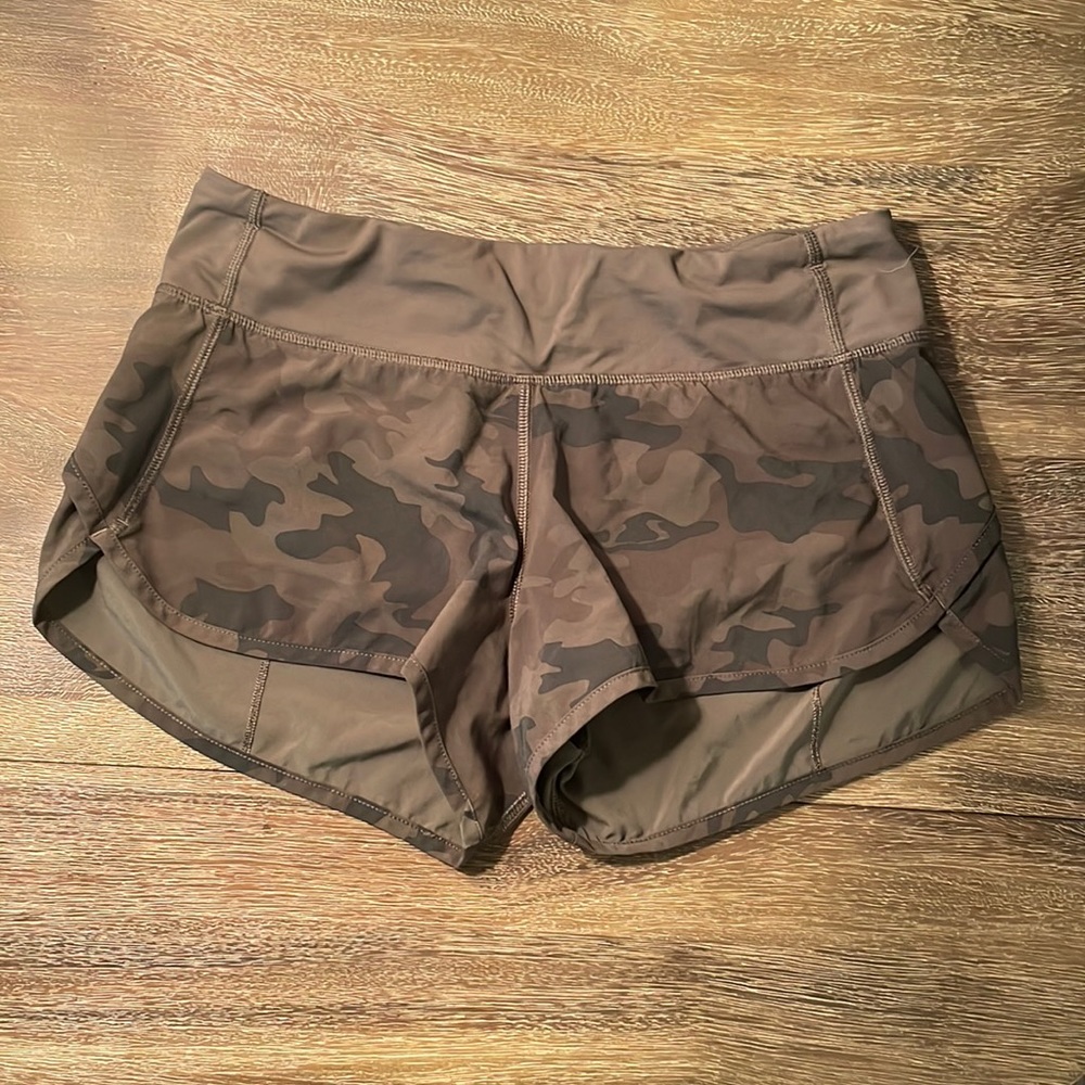 Lululemon camp speed up short